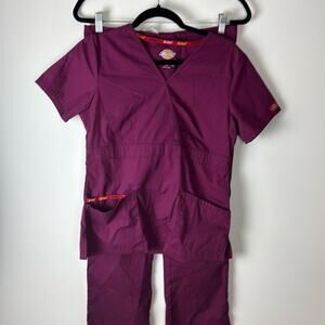 Dickies Scrub Set - Women’s XS